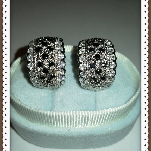 925 Silver Hoop Earrings Scattering of Melee Cubic Zirconia & Dark Blue Sapphire - Picture 1 of 11